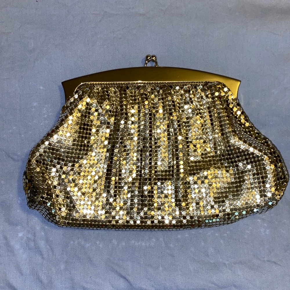 Vintage WHITING & DAVIS Silver Mesh Clutch Purse